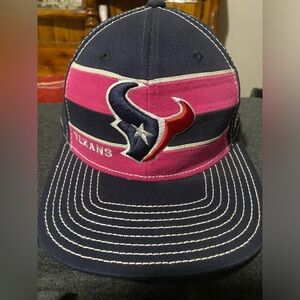 Houston Texans NFL breast cancer logo in the bag of the hat size 7 1/4